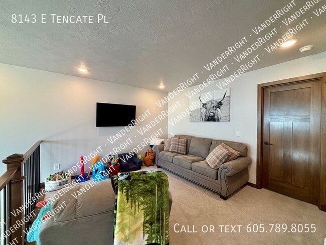 Building Photo - 8143 E Tencate Pl
