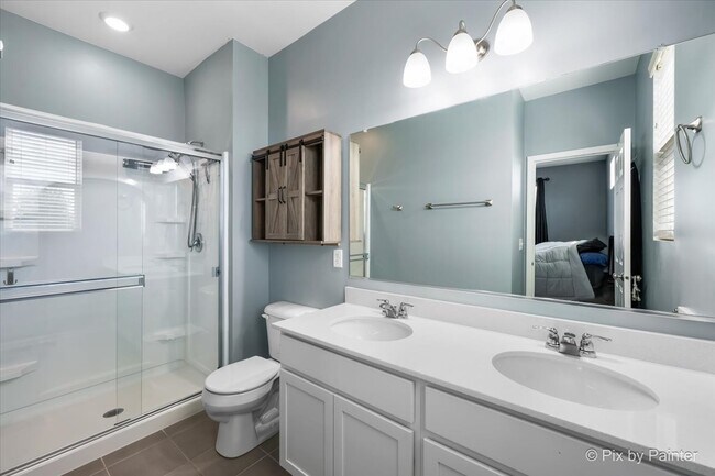 Building Photo - 466 Comstock Rd