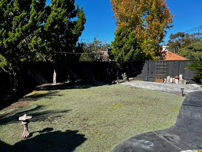 Building Photo - 4 Bedroom Home in the Hosp Grove Area of Olde Carlsbad