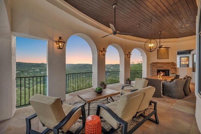 Building Photo - 1710 Mt Larson Rd