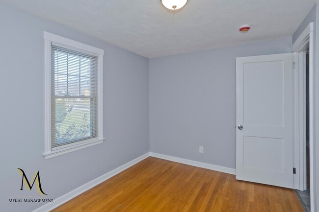 Building Photo - 3 Bedroom Single Family Home in East Forest Park Springfield, MA!