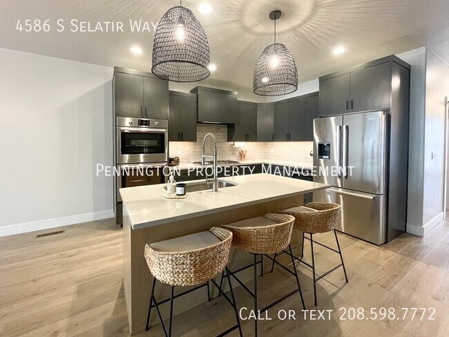 Building Photo - 4586 S Selatir Way
