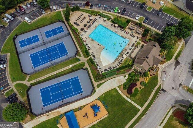 Building Photo - 5940 Park Bend Ave