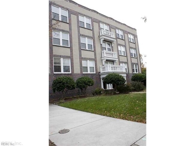 Building Photo - 1506 Colonial Ave