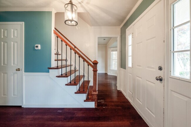 Building Photo - 2584 Piney Bark Dr
