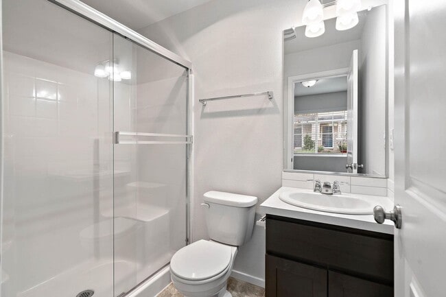 Building Photo - $1K move-in special! Sparkling clean newer 4-bdrm/3.5-bath townhome. 2-car garage, near Forest Park