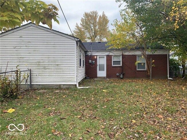 Building Photo - 8106 Laughlin Dr
