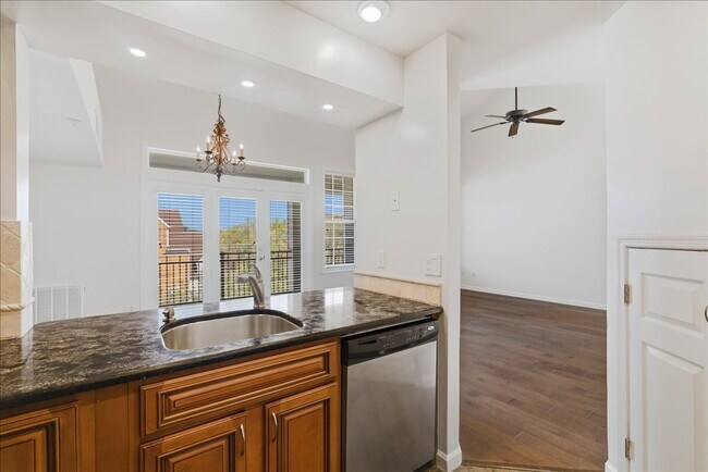 Building Photo - "Luxurious 2-Bed Condo with, loft, Granite Elegance & Hardwood Charm in Reston, VA!"