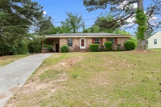 Building Photo - 108 Forestwood Dr