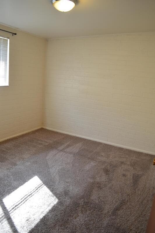 Building Photo - 472 E Granite Ave