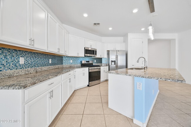 Building Photo - 20819 N 40th Dr