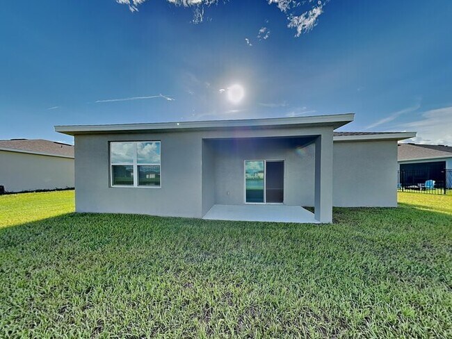 Building Photo - 5605 Camilla St