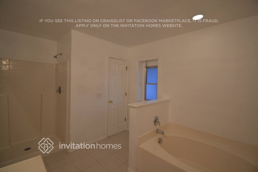 Building Photo - 6020 Kaley Dr