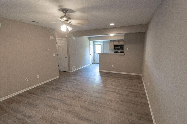 Building Photo - 4001 Snowy Owl Dr