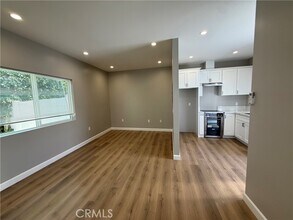 Building Photo - 6246 Tujunga Ave