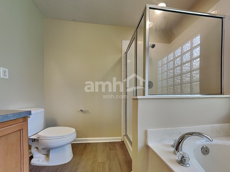 Building Photo - 12683 Pine Marsh Way