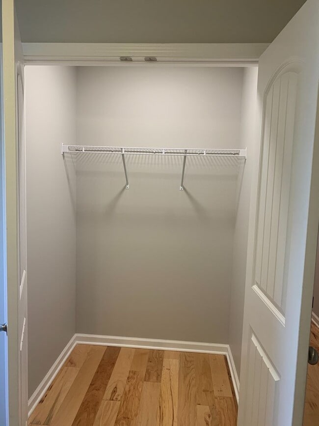 Building Photo - Adorable Tullahoma Home!