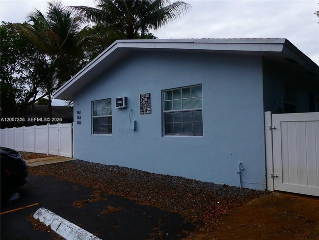 Building Photo - 163 NW 40th St