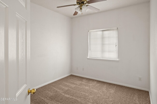 Building Photo - 5376 Jose Duran Ln