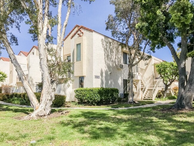 Building Photo - Beautiful Upgraded 2 Bed, 2 Bath with Private Patio!