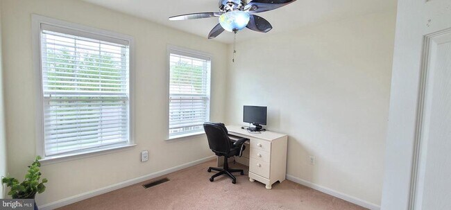 Building Photo - 2873 Burrows Ln
