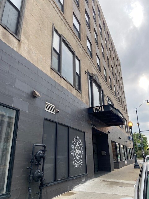 Building Photo - 1791 W Howard St