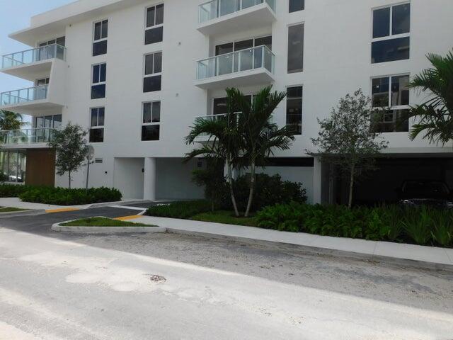 Building Photo - 15 S Palmway