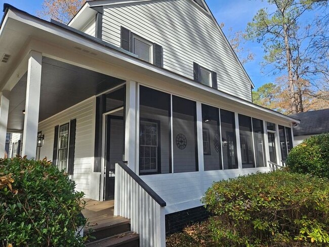 Building Photo - Gillcreek at Forest Lake