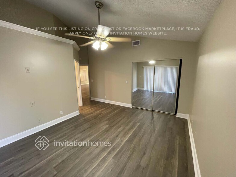 Building Photo - 2880 NW 68th Ln