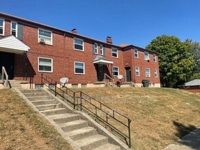 Building Photo - 237 Ryburn Ave
