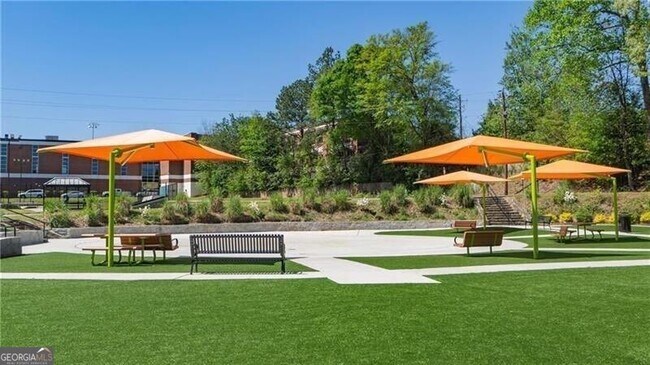 Building Photo - 3165 Dogwood Dr