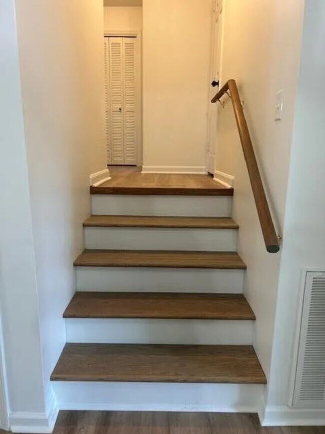 Building Photo - GORGEOUS RENOVATED HOME