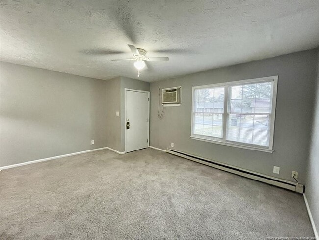 Building Photo - 3241 Willard Dr