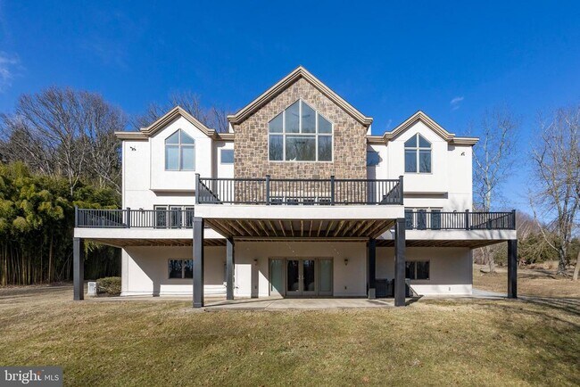 Building Photo - 115 Bullock Rd