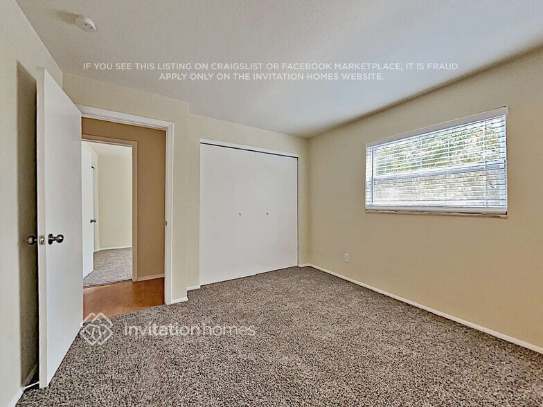 Building Photo - 4540 71st Ave N