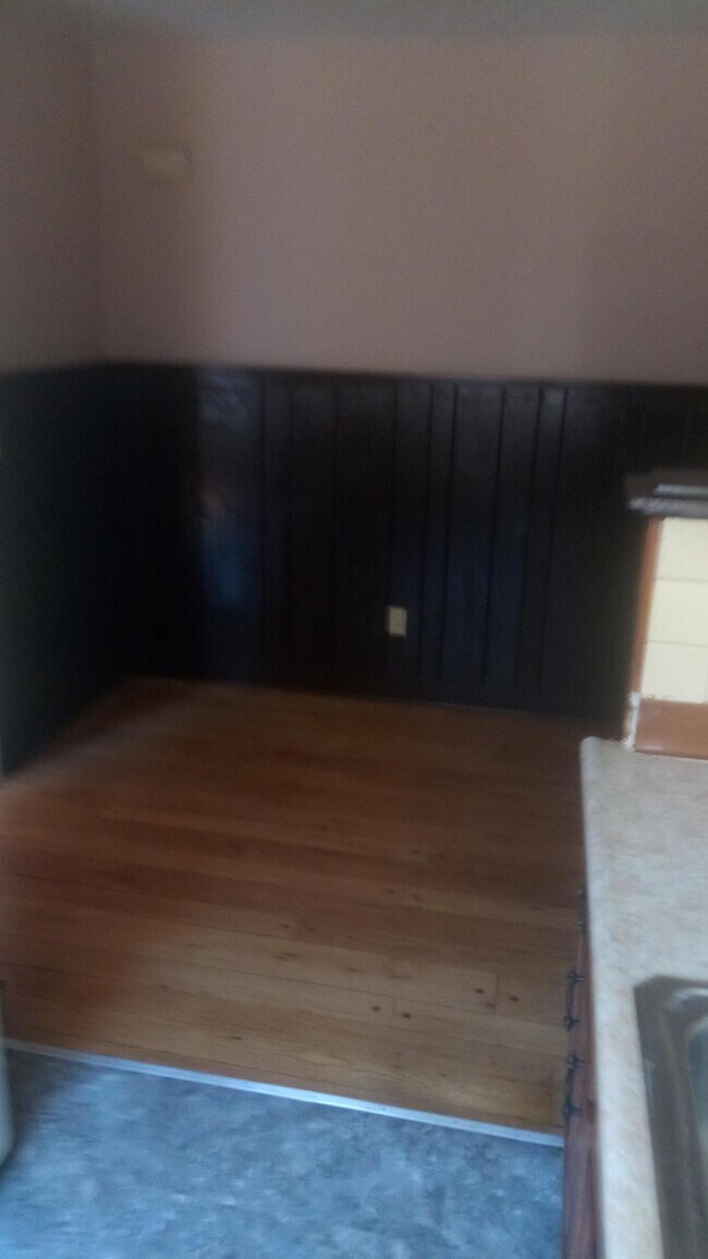 Building Photo - 1500 Yarmouth Ave