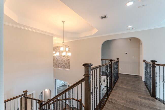 Building Photo - 6 Winter Thicket Pl