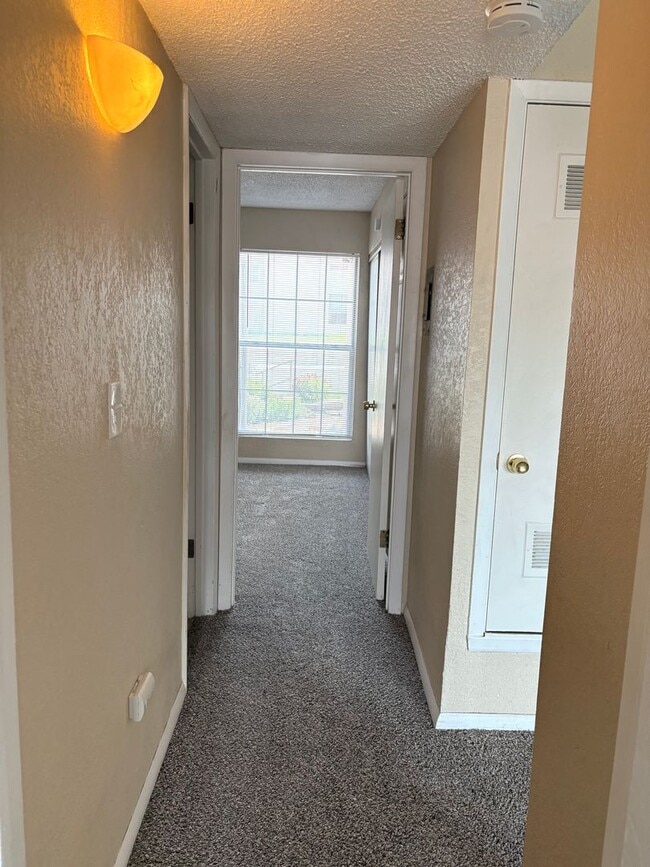 Building Photo - 3510 Parkmoor Village Dr