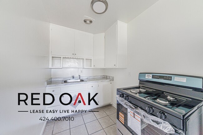 Building Photo - 11823 Lakewood Blvd