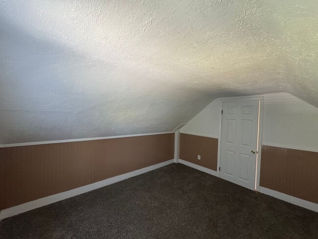 Building Photo - Spacious 4-Bedroom Home with Upgrades and ...