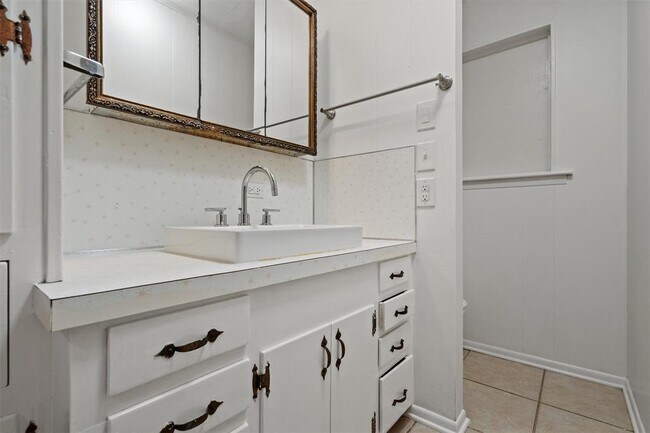 Building Photo - 4402 Terrilance Dr