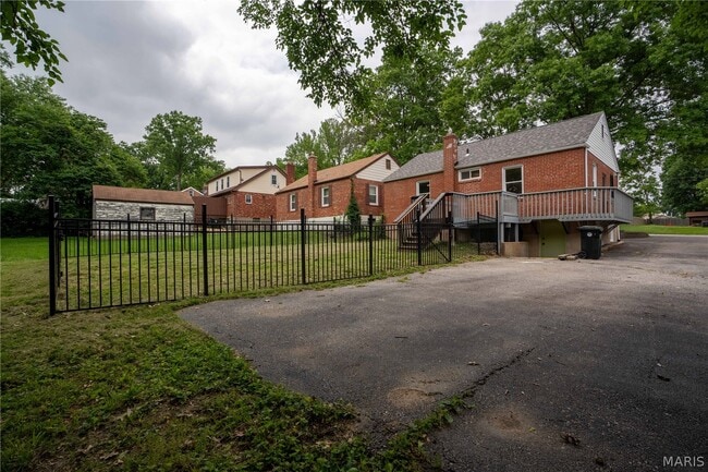 Building Photo - 312 Midway Ave