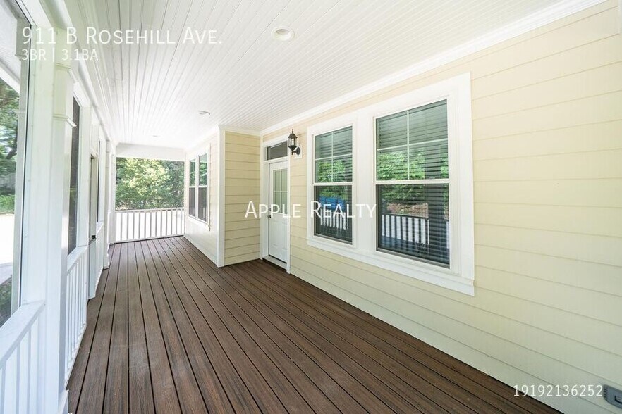 Building Photo - 911 Rosehill Ave