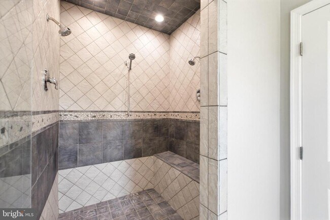 Building Photo - 24524 Ruff Ruff Ln