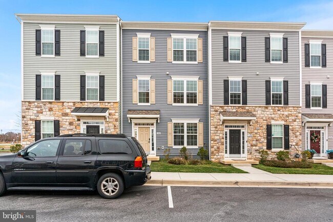 Building Photo - 6202 Davinci St