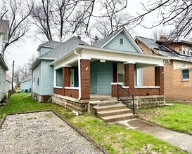 Building Photo - Renovated 3-Bedroom Home Steps from the 12...