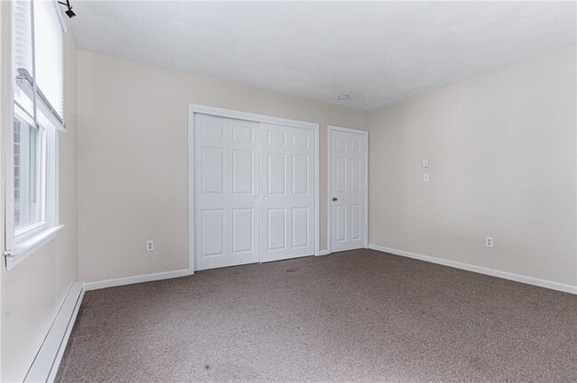 Building Photo - 200 Manville Hill Rd