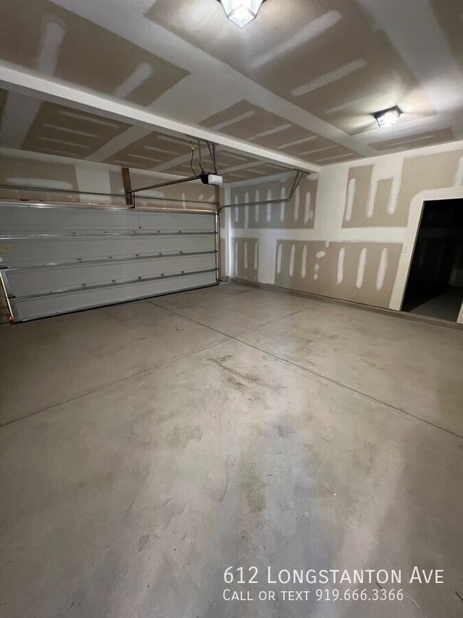 Building Photo - 612 Longstanton Ave