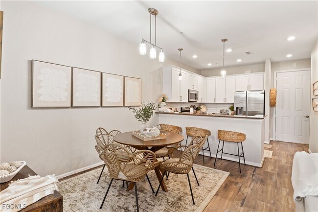 Building Photo - 11908 Izarra Way