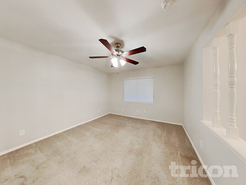 Building Photo - 604 Heritage Hill Dr